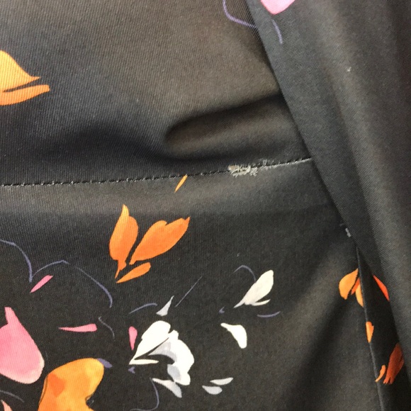 Women’s MARLEK Button down shirt size medium? - Picture 5 of 6